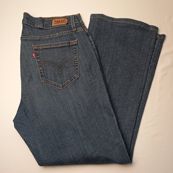 Levi's 529 Curvy Boot Cut Jeans Size 16 Mid Rise Medium Wash - Picture 1 of 10